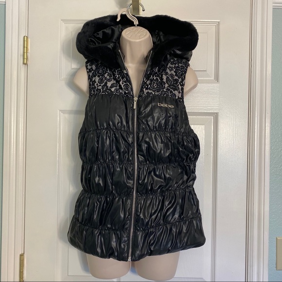 bebe Jackets & Blazers - BEBE Women's Sz Large Black Puffer Hooded